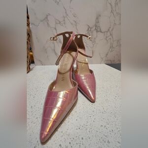 Croc-Embossed Heels STUART WEITZMAN stuart pointed toe pump sz 5.5 Tried on